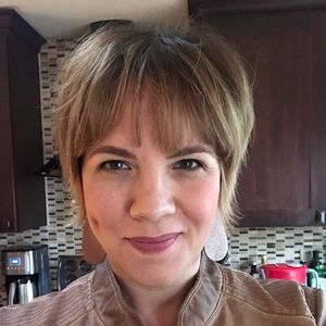 Meet your Posher, Roxanne